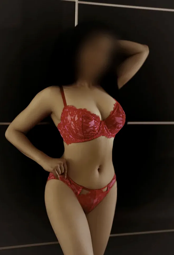 Clementine — French massage therapist in Oud-Zuid, Amsterdam · photo 5
